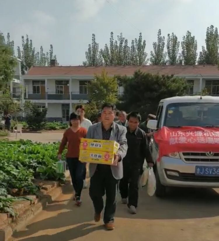 山東興源機(jī)械有限公司|起重機(jī)|行車|山東興源機(jī)械|單梁起重機(jī)|電動(dòng)葫蘆|起重配件|yong-xiong.com.cn|xyqzj|xyqzj.com|興源起重機(jī)|興源|起重機(jī)行車|起重設(shè)備|起重機(jī)械